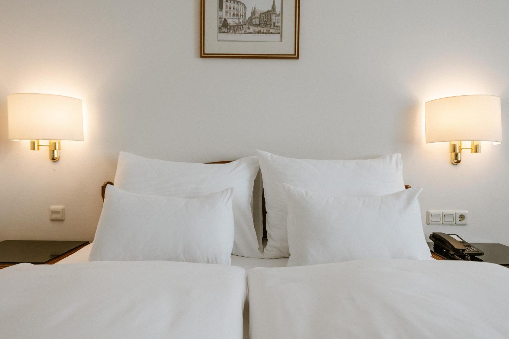Hotel City Central Vienna Room photo
